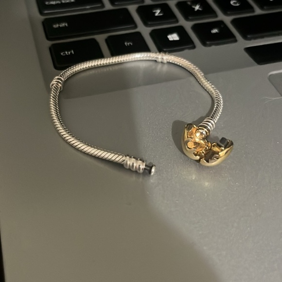 Pandora Moments Heart Clasp Snake Chain Bracelet - Picture 4 of 6